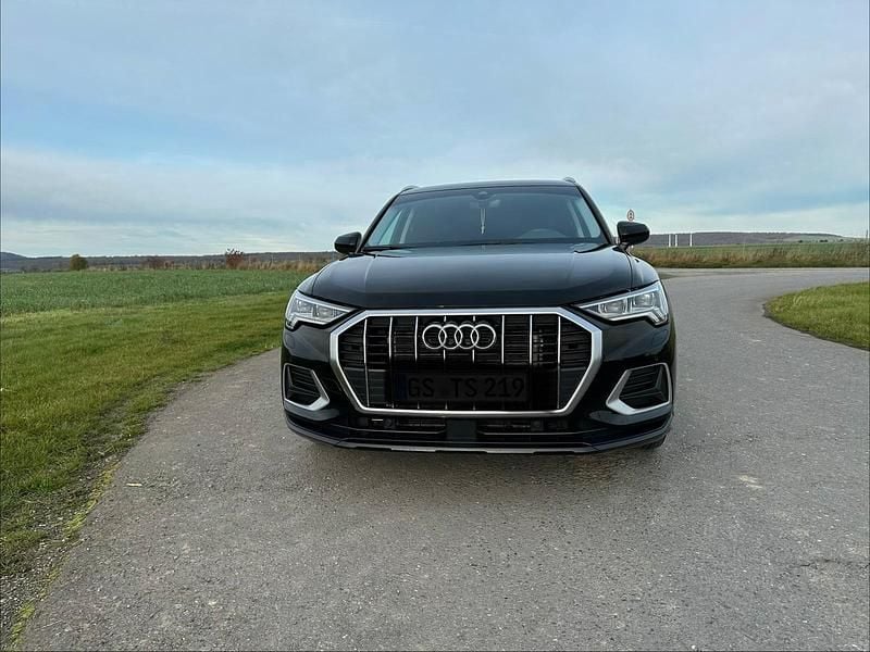 Schwarz Gebraucht 2022 Audi Q3 Advanced SUV | 29.999 € (Superpreis) - Bild 1/4
