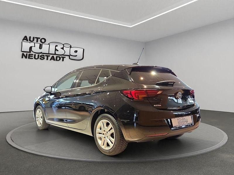 Gebraucht Opel Astra 131 PS (96 kW) 2020 Schwarz Limousine