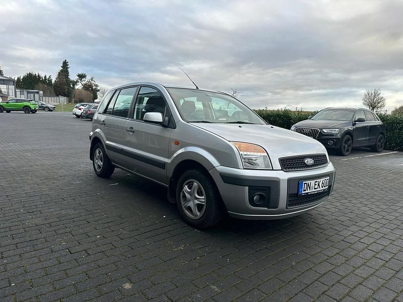 Gebraucht Ford Fusion 80 PS (58 kW) 2010 Silber Kleinwagen