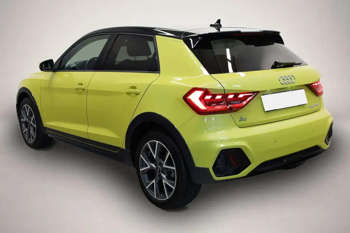 Gebraucht Audi A1 110 PS (80 kW) 2022 Pythongelb met SUV