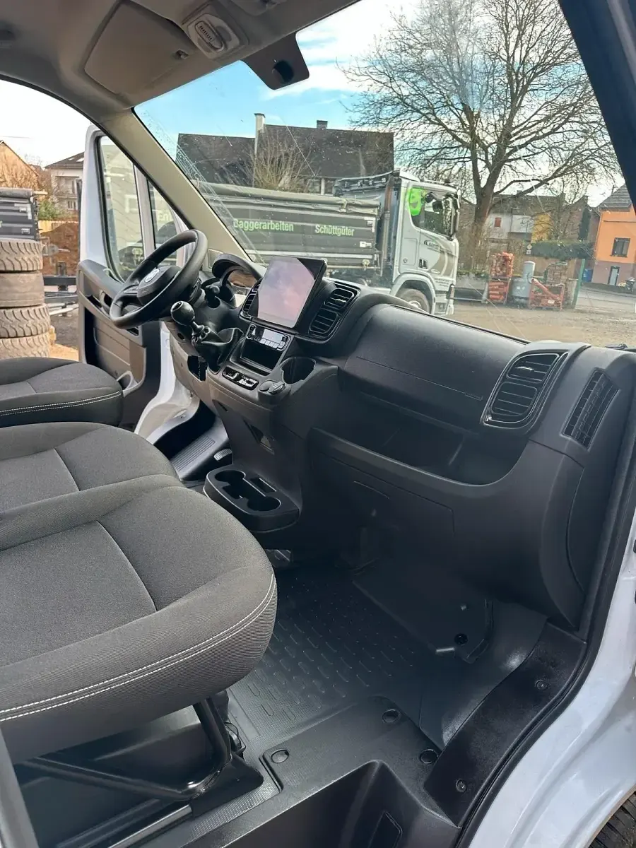 Gebraucht Fiat Ducato 140 PS (102 kW) 2023 Weiß Van