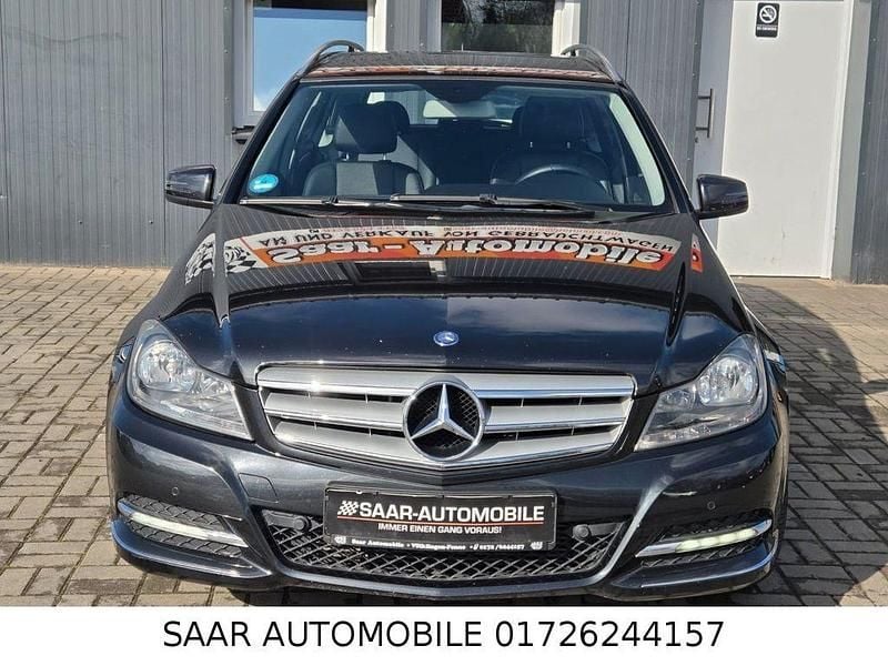 Gebraucht Mercedes C180 156 PS (114 kW) 2012 Schwarz Kombi