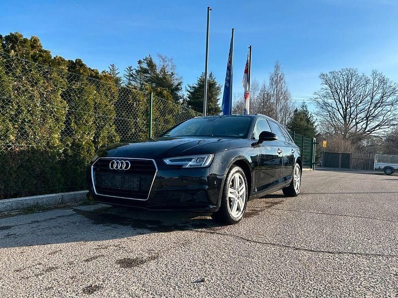 Schwarz Gebraucht 2019 Audi A4 Kombi | 12.890 € - Bild 1/4