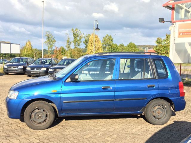 Gebraucht Mazda Demio Comfort 63 PS (46 kW) 2002 Blau metallic Kleinwagen
