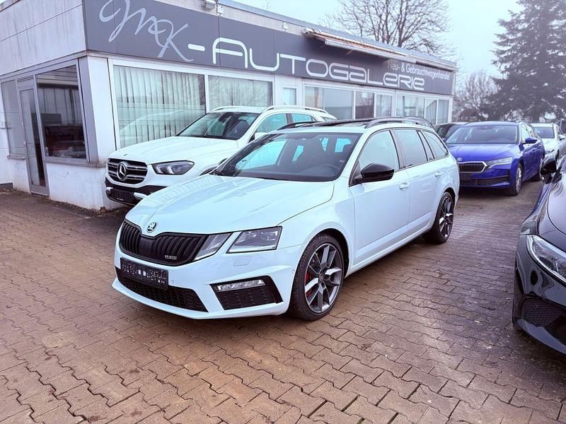 Weiß Gebraucht 2020 Skoda Octavia RS Kombi | 19.990 € (Superpreis) - Bild 1/4