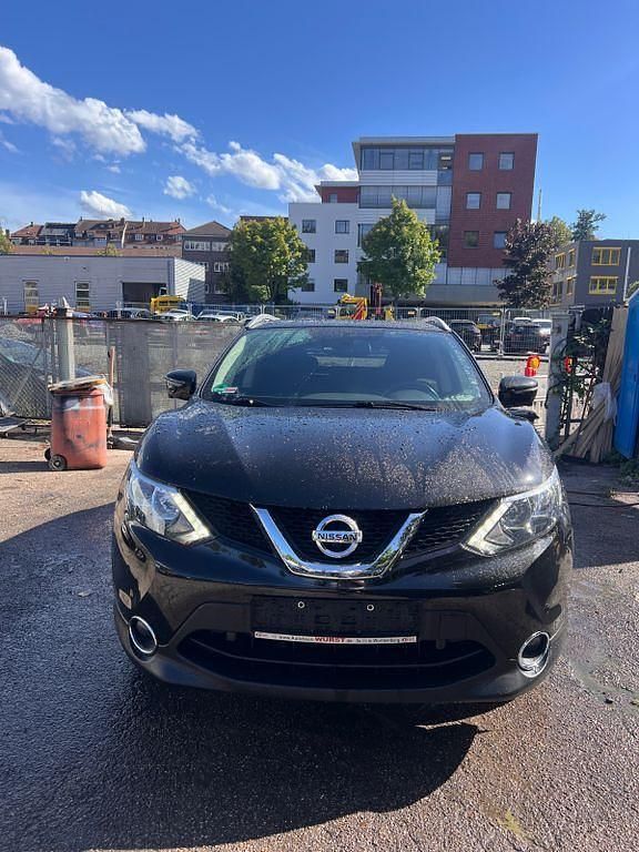 Schwarz Gebraucht 2015 Nissan Qashqai 360º SUV | 10.850 € (Superpreis) - Bild 1/4