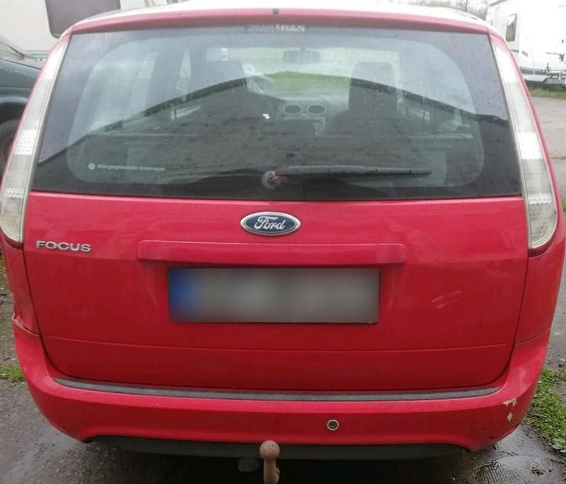 Gebraucht Ford Focus 101 PS (74 kW) 2009 Rot Kombi