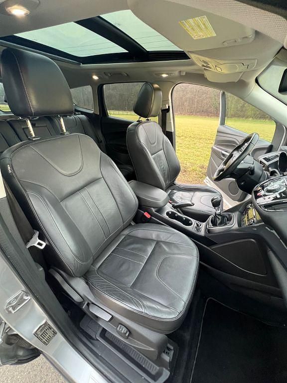 Gebraucht Ford Kuga Titanium 140 PS (102 kW) 2013 Silber SUV