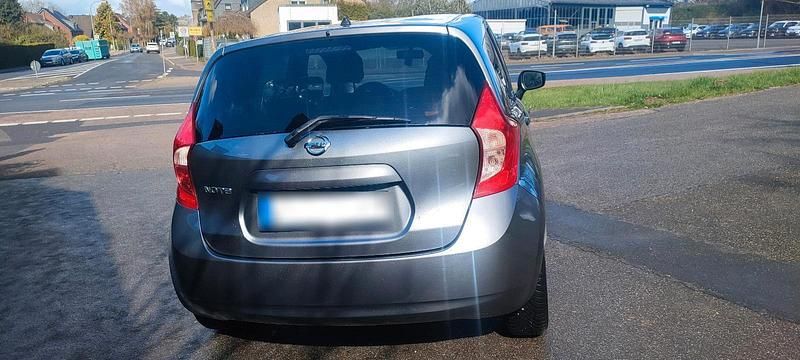 Gebraucht Nissan Note Acenta 81 PS (59 kW) 2016 Silber Kleinwagen