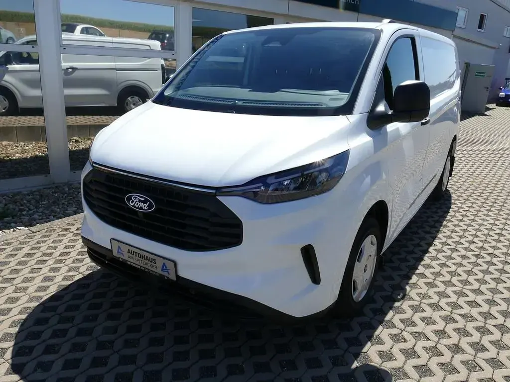 Gebraucht Ford Transit Custom Trend 136 PS (100 kW) 2024 Frostweiß Van