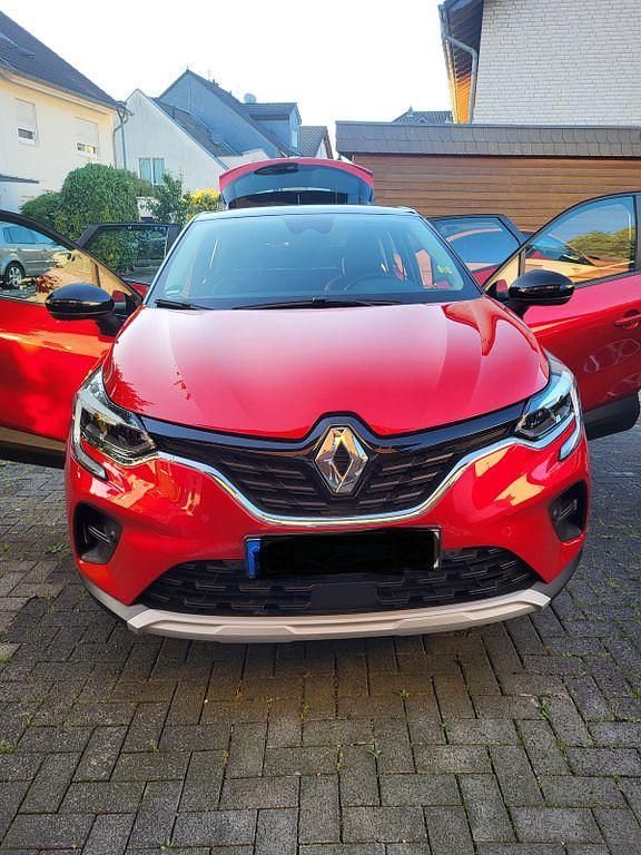 Rot Gebraucht 2022 Renault Captur Business SUV | 15.890 € (Guter Preis) - Bild 1/4