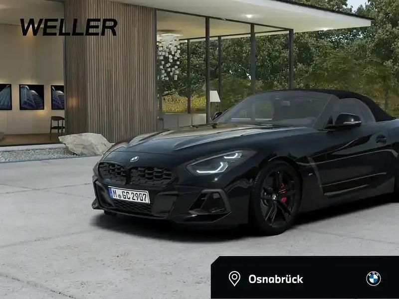 Saphirschwarz metallic (schwarz) Neu 2025 BMW Z4 M Sport Cabrio | 71.590 € (Etwas zu teuer) - Bild 1/4