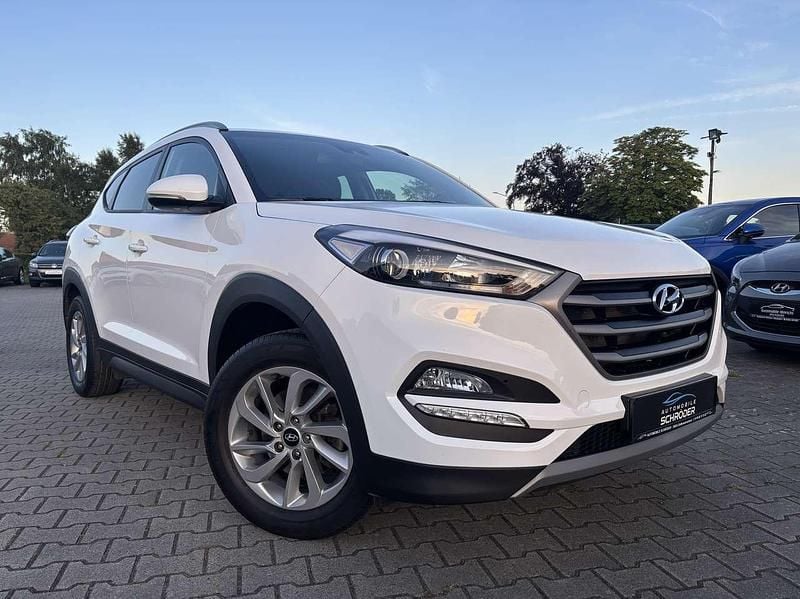 Weiß Gebraucht 2017 Hyundai Tucson Advantage SUV | 15.990 € (Fairer Preis) - Bild 1/4