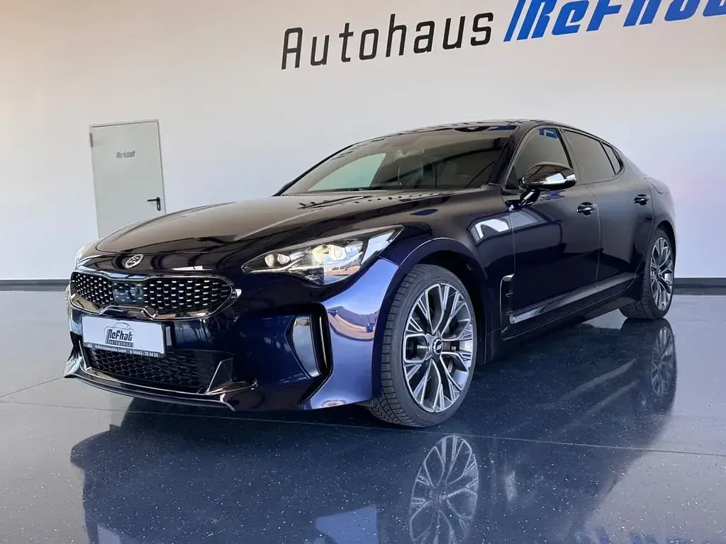 Używany Kia Stinger GT-Line 245 KM (180 kW) 2019 Niebieski Hatchback