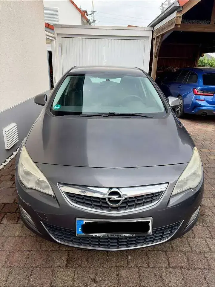 Gebraucht Opel Astra 87 PS (63 kW) 2011 Grau Kleinwagen