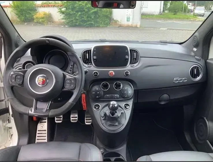 Gebraucht Abarth 595 Esseesse 180 PS (132 kW) 2021 Weiß Kleinwagen