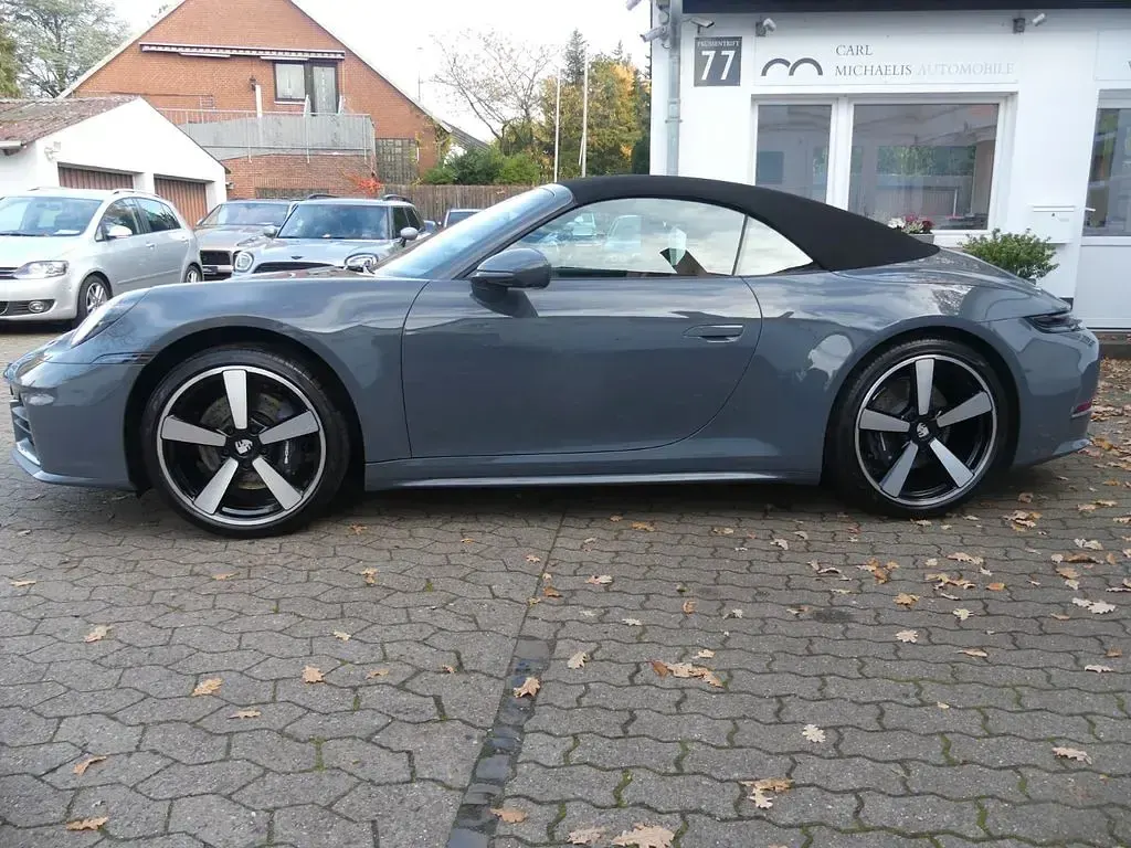 Brugt Porsche 992 394 HK (289 kW) 2024 Grå Cabriolet