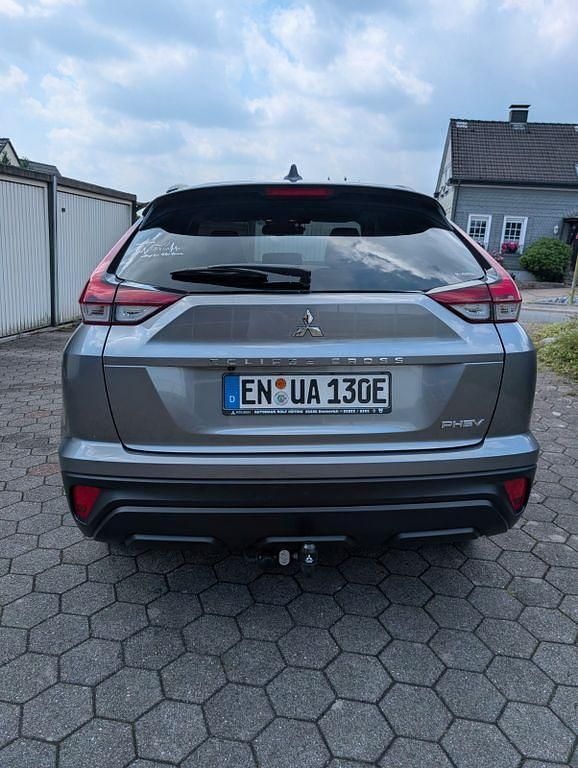 Gebraucht Mitsubishi Eclipse Cross Basis 188 PS (138 kW) 2022 Grau SUV
