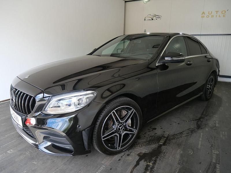 Schwarz Gebraucht 2018 Mercedes C300 AMG line Limousine | 26.950 € (Fairer Preis) - Bild 1/4