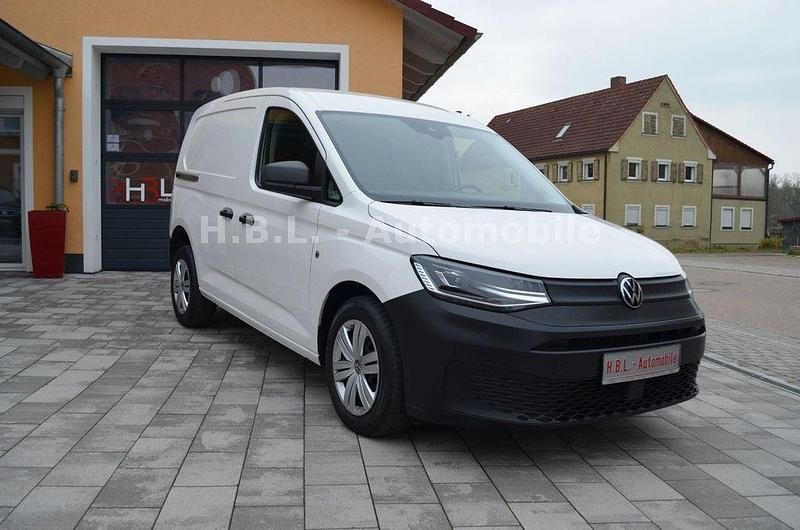 Gebraucht VW Caddy Basis 122 PS (89 kW) 2024 Weiß Van / Kleinbus