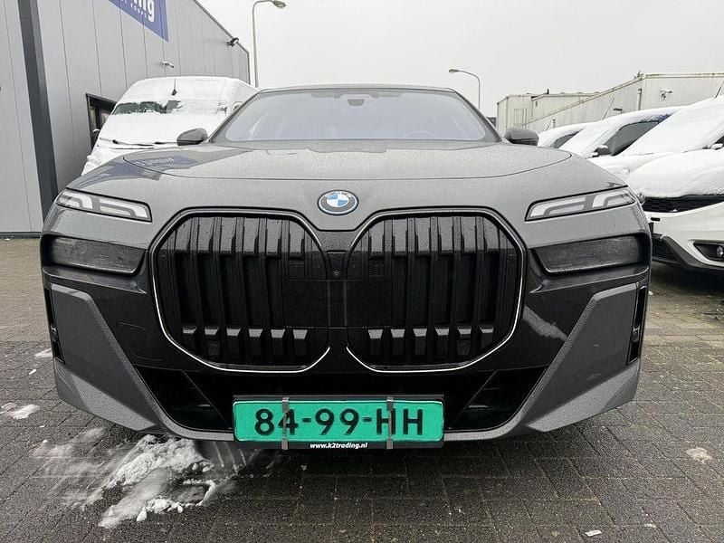 Gebraucht BMW i7 M Sport 334 kW (455 PS) 2024 Grau Limousine