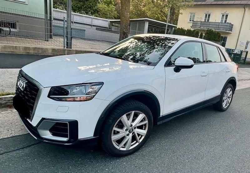 Weiß Gebraucht 2017 Audi Q2 Design SUV | 13.000 € (Superpreis) - Bild 1/4
