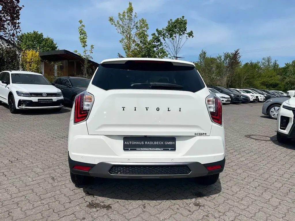 Neu KGM Tivoli 163 PS (119 kW) 2026 Weiß SUV