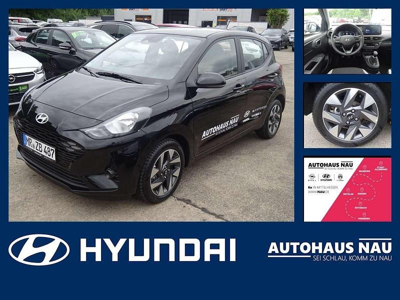 Phantom black / met Gebraucht 2025 Hyundai i10 Trend Kleinwagen | 16.890 € (Fairer Preis) - Bild 1/4