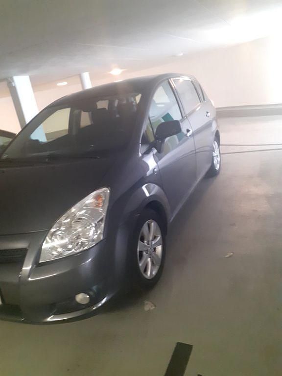 Schwarz Gebraucht 2007 Toyota Corolla Verso Sol Van / Kleinbus | 4.500 € (Fairer Preis) - Bild 1/4