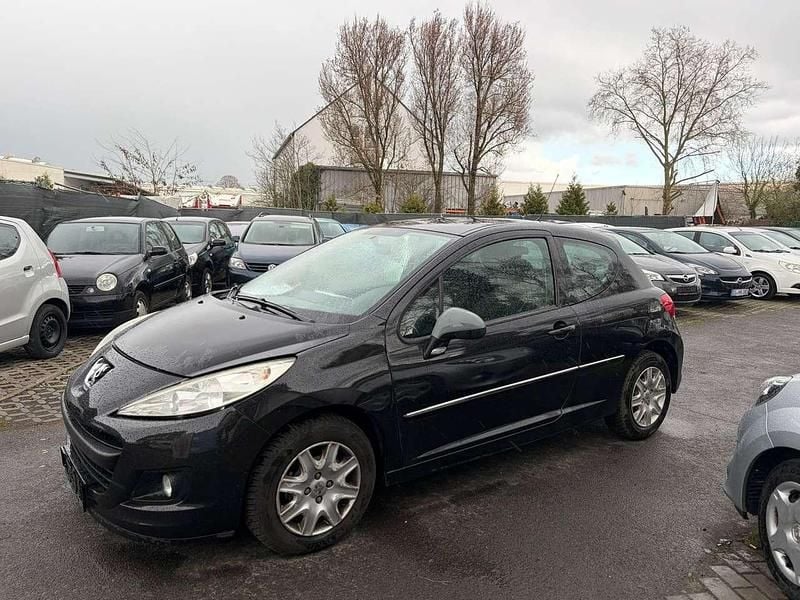 Gebraucht Peugeot 207 73 PS (53 kW) 2011 Schwarz Limousine