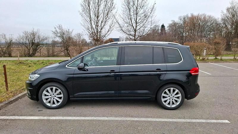 Gebraucht VW Touran Highline 150 PS (110 kW) 2016 Schwarz Van / Kleinbus
