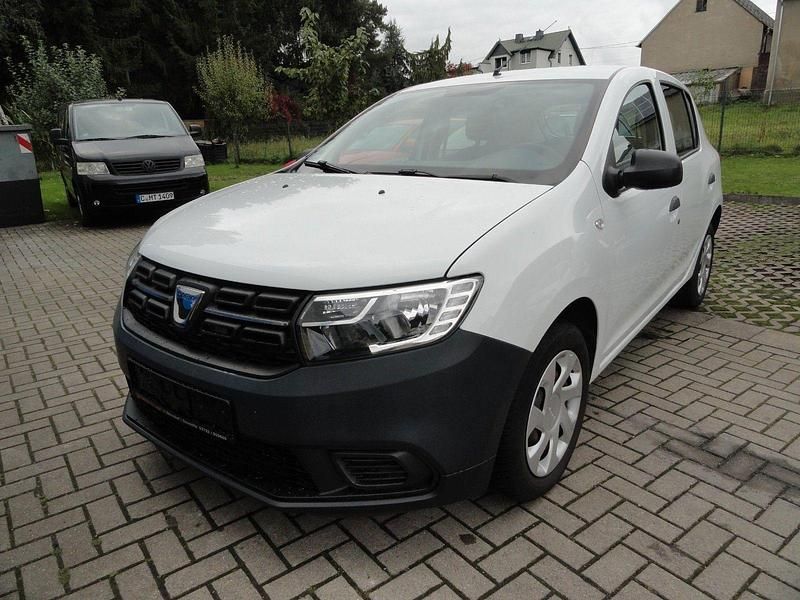 Weiß Gebraucht 2018 Dacia Sandero Essentiel Kleinwagen | 5.995 € (Guter Preis) - Bild 1/4