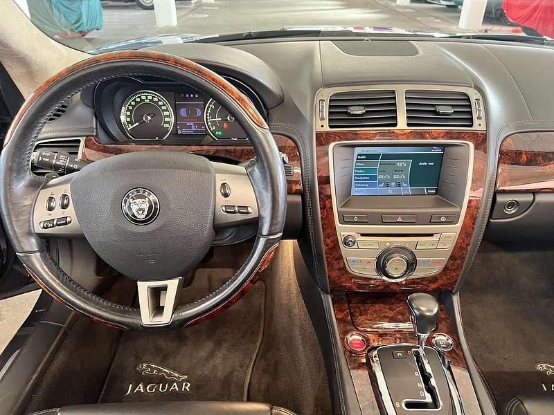 Gebraucht Jaguar XK 298 PS (219 kW) 2008 Grau Cabrio