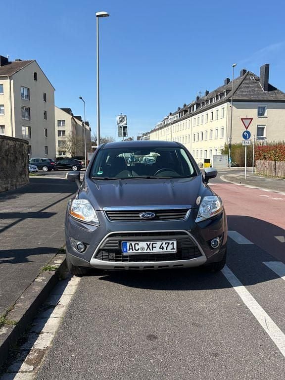 Gebraucht Ford Kuga Individual 140 PS (102 kW) 2012 Grau SUV