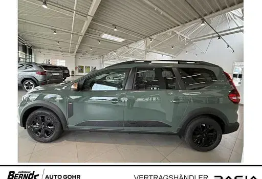 Neu Dacia Jogger Extreme 141 PS (103 kW) 2025 Grün Van / Kleinbus