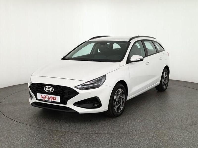 Weiß Gebraucht 2024 Hyundai i30 GO! Kombi | 21.890 € (Superpreis) - Bild 1/4