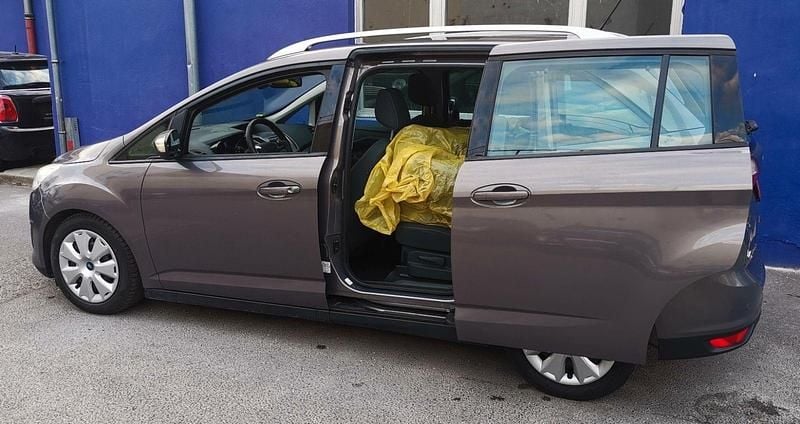 Gebraucht Ford Grand C-Max 150 PS (110 kW) 2012 Grau Van / Kleinbus