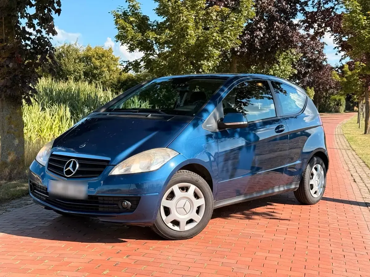 Gebraucht Mercedes A150 95 PS (69 kW) 2009 Blau Kleinwagen