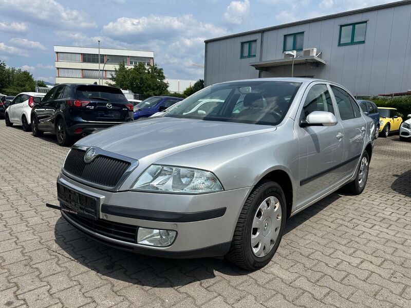 Silber Gebraucht 2006 Skoda Octavia Ambiente Limousine | 2.200 € (Fairer Preis) - Bild 1/4
