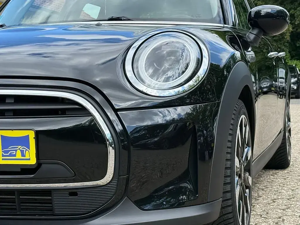 Gebraucht Mini Cooper Classic 136 PS (100 kW) 2021 Schwarz Kleinwagen