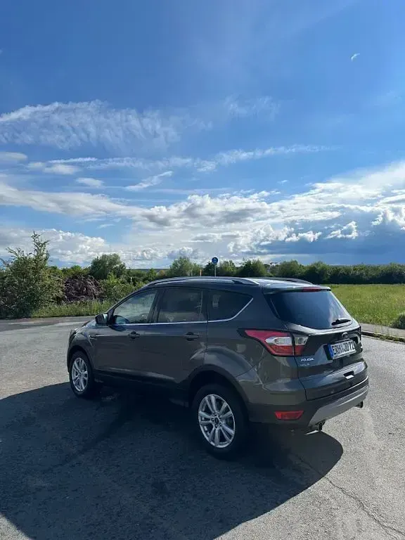 Używany Ford Kuga Cool & Connect 150 KM (110 kW) 2018 Szary SUV