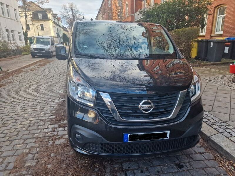 Schwarz Gebraucht 2021 Nissan NV300 Van | 19.500 € (Superpreis) - Bild 1/4