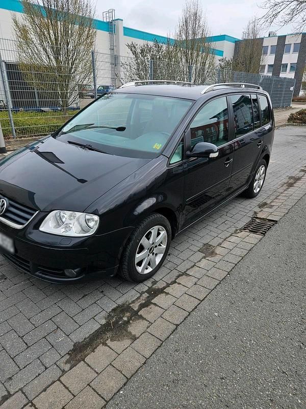 Gebraucht VW Touran 105 PS (77 kW) 2005 Schwarz Van / Kleinbus
