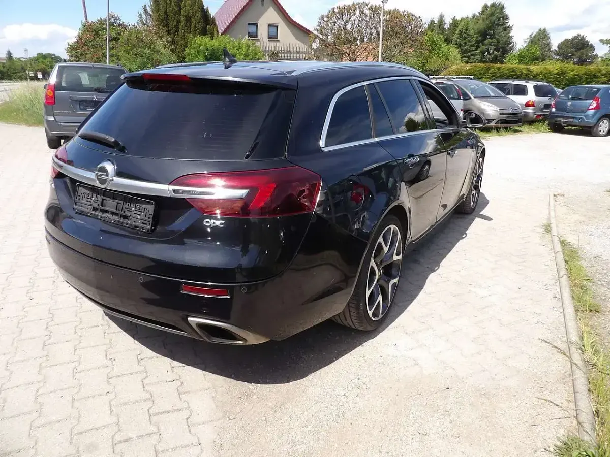 Gebraucht Opel Insignia OPC 325 PS (239 kW) 2014 Karbonschw graphitschw midnigh Kombi