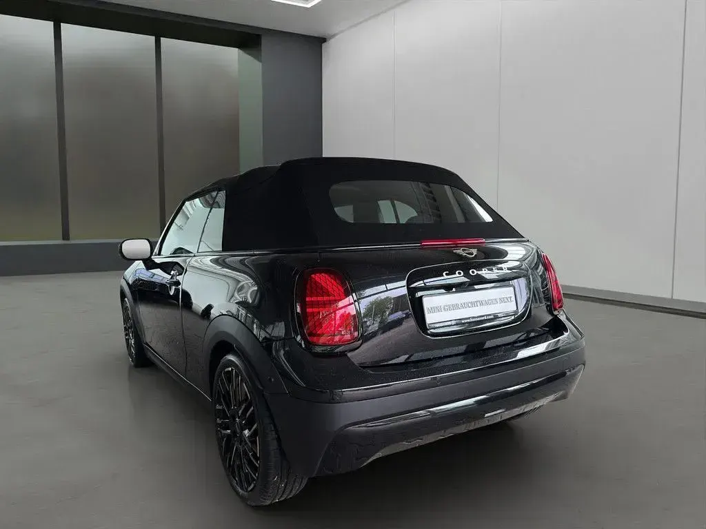 Gebraucht Mini Cooper Cabriolet 163 PS (119 kW) 2025 Schwarz / midnight black (metallic) Cabrio