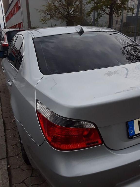Używany BMW 520 170 KM (125 kW) 2005 Srebrny Sedan/Limuzyna