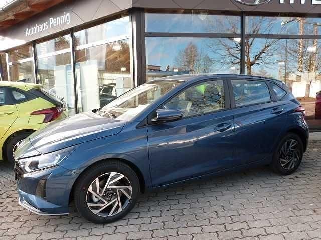 Neu Hyundai i20 Trend 101 PS (74 kW) 2025 Blau Limousine