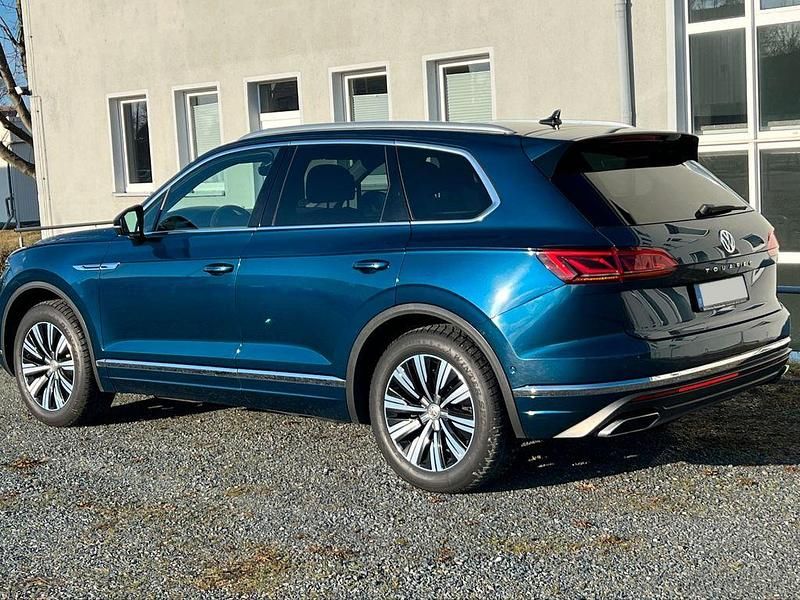 Gebraucht VW Touareg 286 PS (210 kW) 2018 Blau SUV