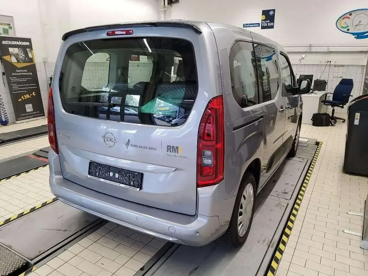 Gebraucht Opel Combo-e Life Edition 100 kW (136 PS) 2022 Grau Van / Kleinbus