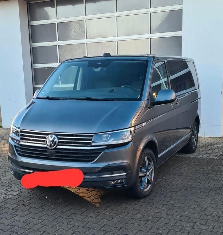 Gebraucht VW Multivan Highline 199 PS (146 kW) 2020 Grau Van
